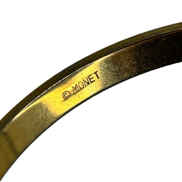 Monet Brushed & Shiny Gold Tone Bangle Vintage - Picture 4 of 10